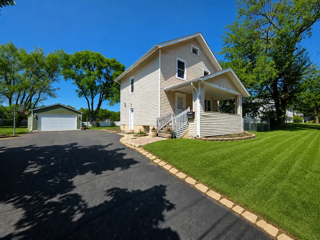470 Fremont Street Elgin IL 60120