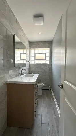 5404 North Central Avenue Chicago IL 60630