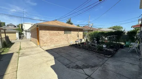 5404 North Central Avenue Chicago IL 60630