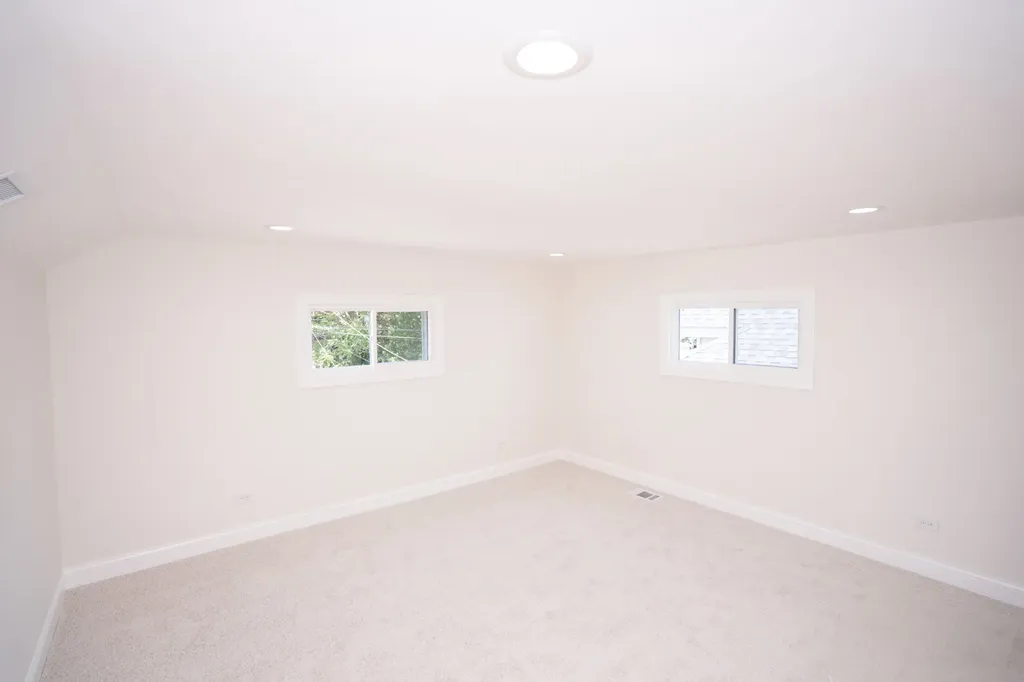 9044 South Throop Street Chicago IL 60620