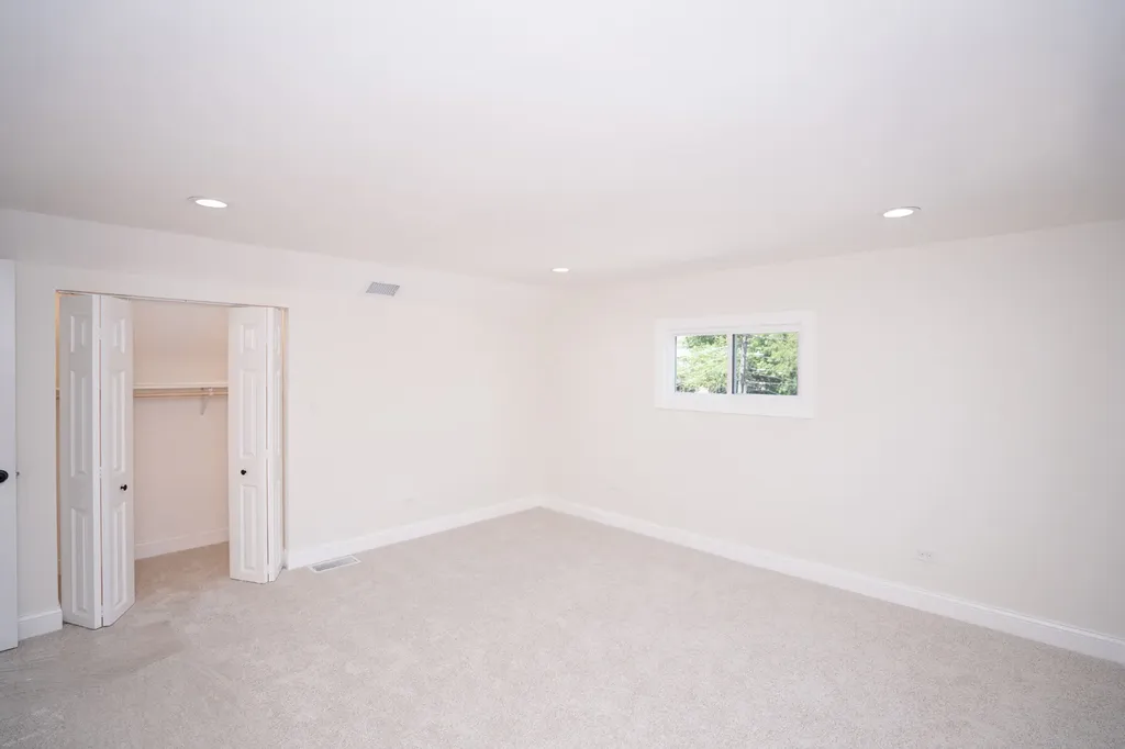 9044 South Throop Street Chicago IL 60620