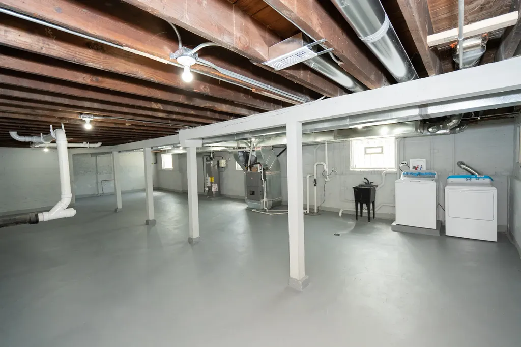 9044 South Throop Street Chicago IL 60620