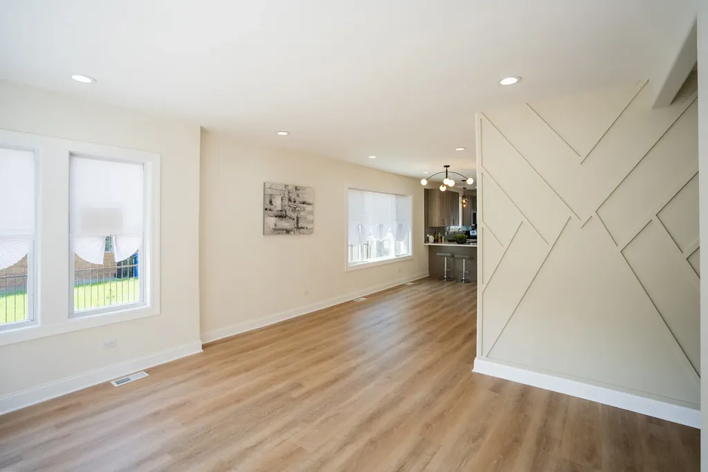 9044 South Throop Street Chicago IL 60620
