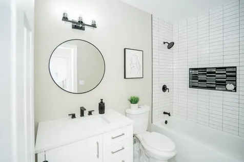 9044 South Throop Street Chicago IL 60620