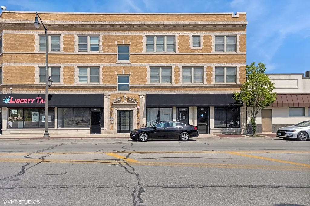 901 South 5th Avenue Maywood IL 60153
