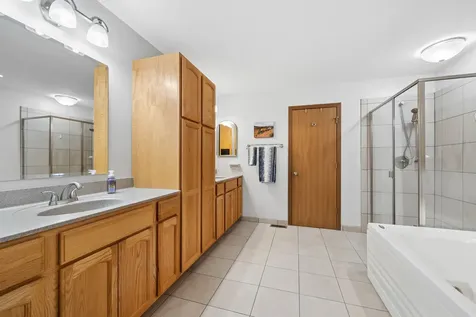 606 Arlington Lane South Elgin IL 60177