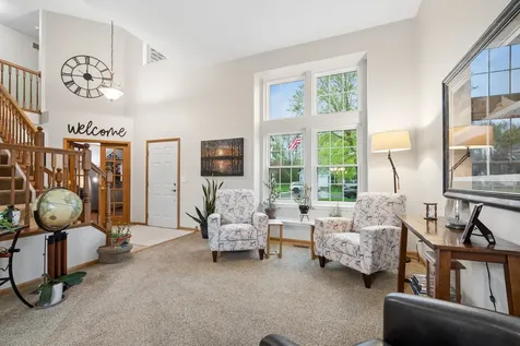 606 Arlington Lane South Elgin IL 60177