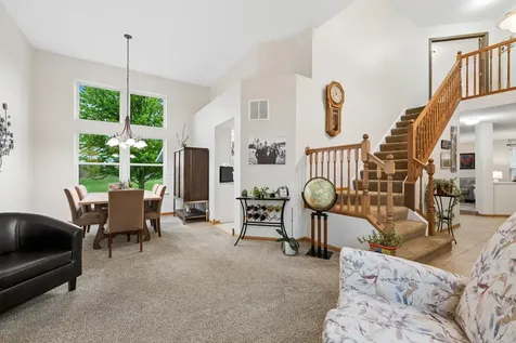 606 Arlington Lane South Elgin IL 60177