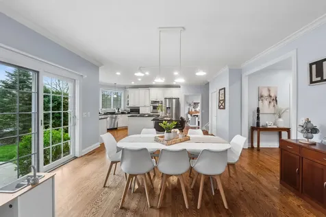 14965 Creekside Path Libertyville IL 60048