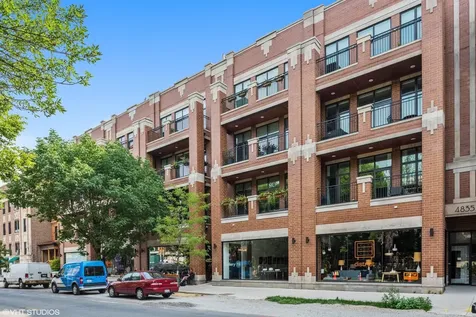 4839 North Damen Avenue Chicago IL 60625