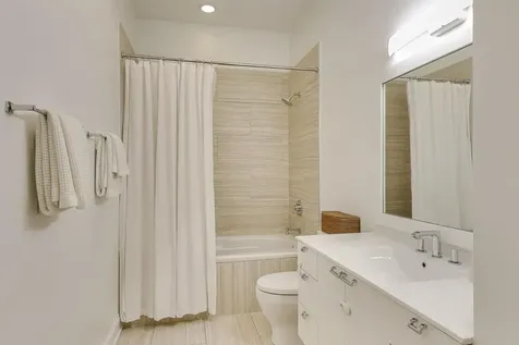 4839 North Damen Avenue Chicago IL 60625