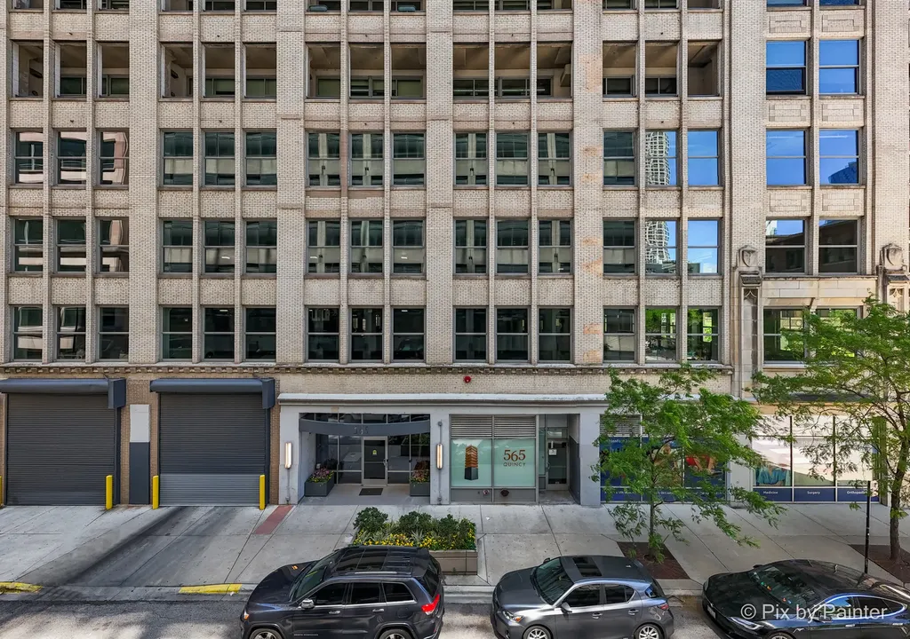 565 West Quincy Street Chicago IL 60661