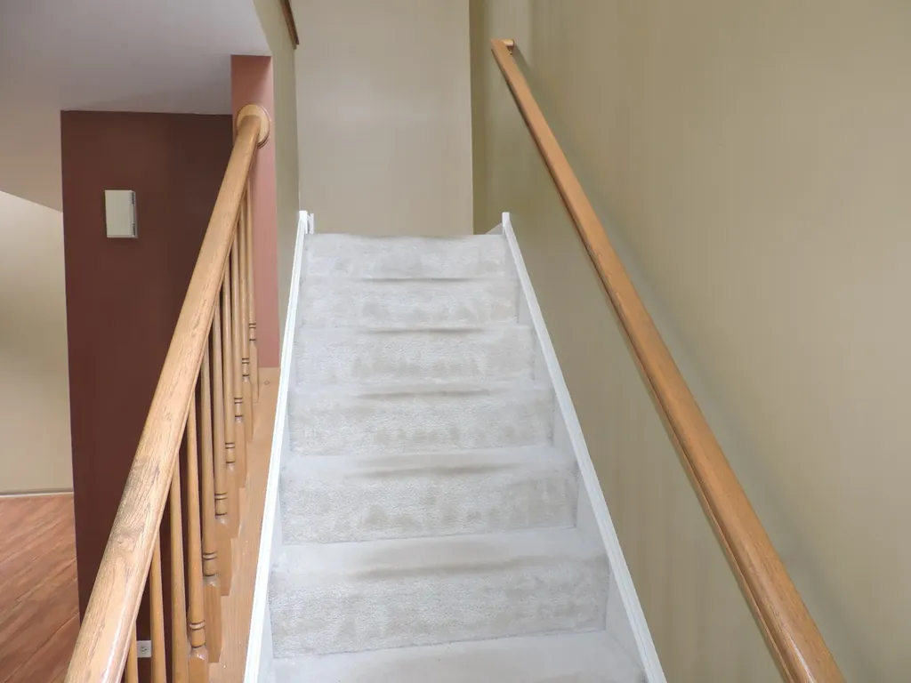 2480 Frost Drive Aurora IL 60503