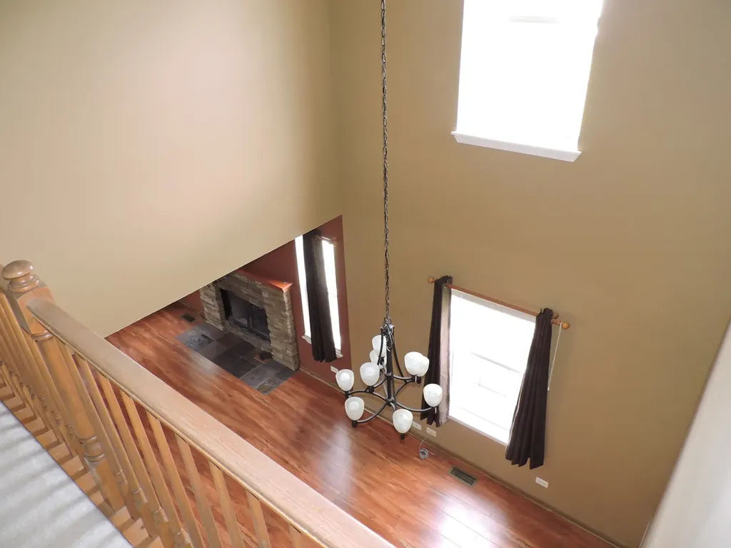 2480 Frost Drive Aurora IL 60503