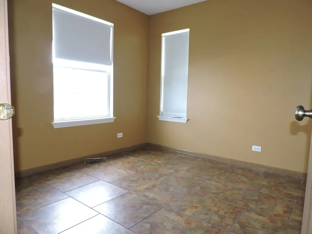2480 Frost Drive Aurora IL 60503