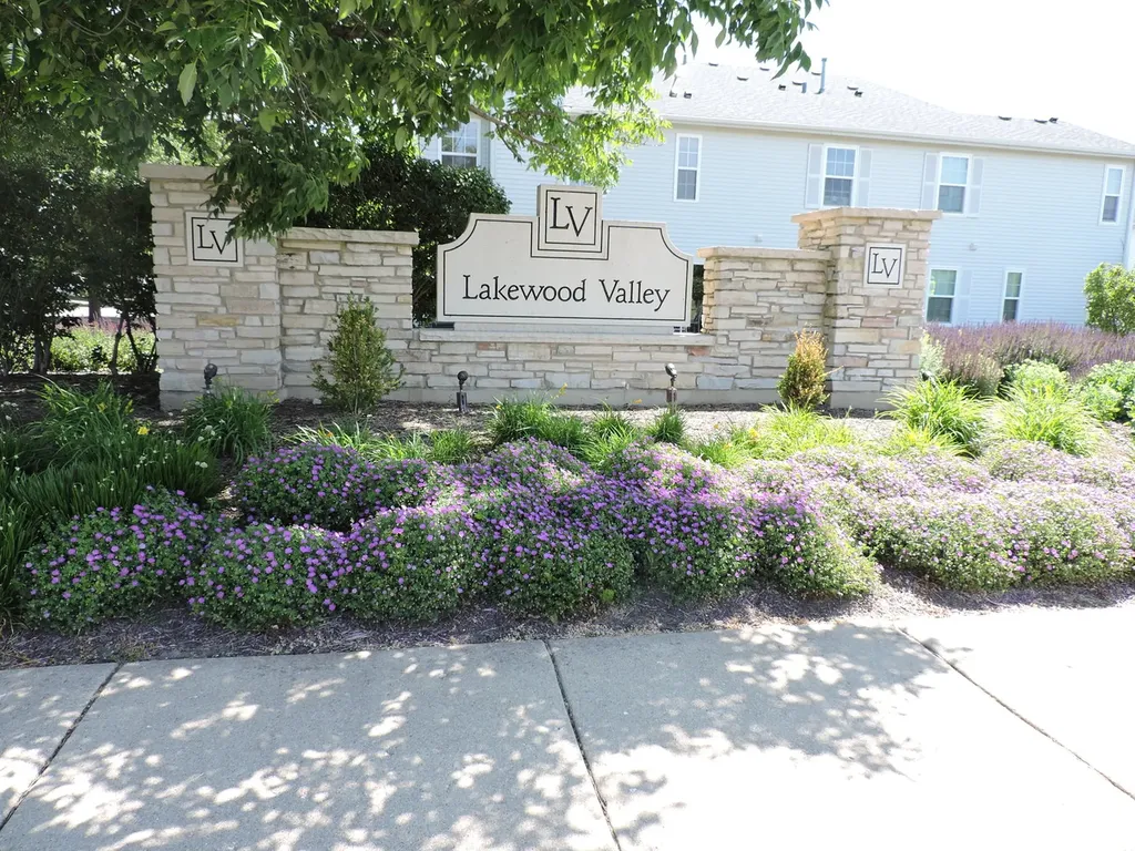 2480 Frost Drive Aurora IL 60503
