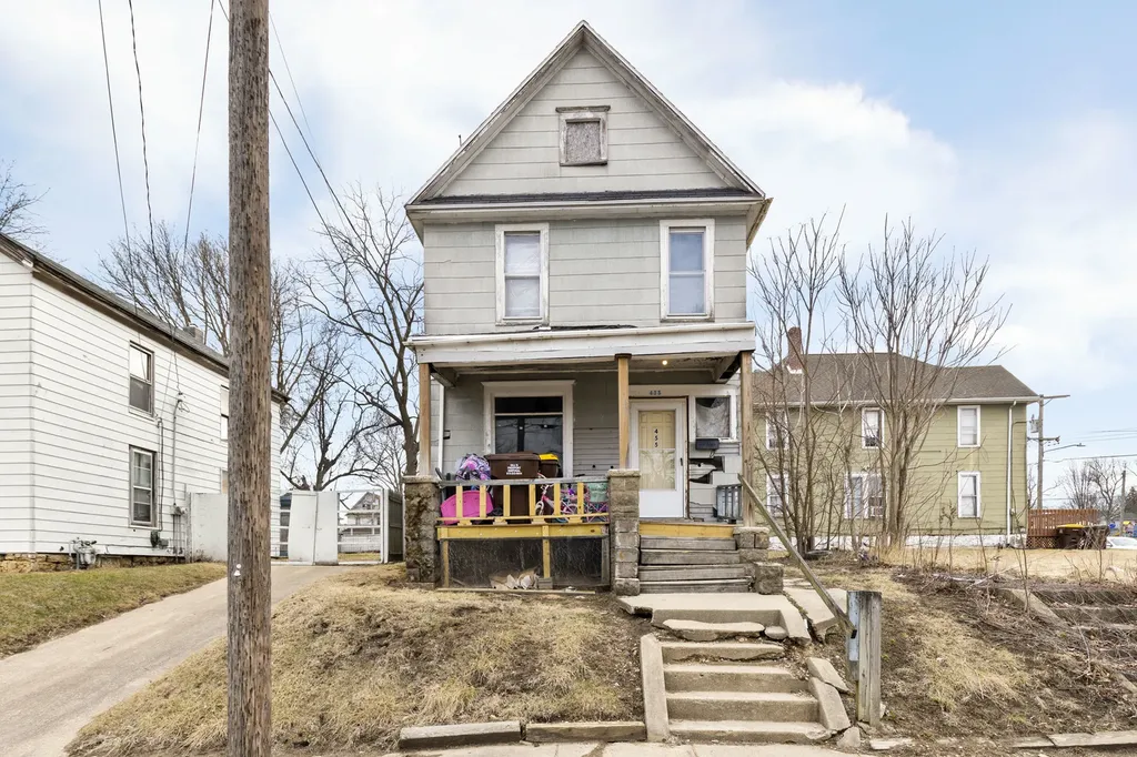 455 South State Avenue Freeport IL 61032