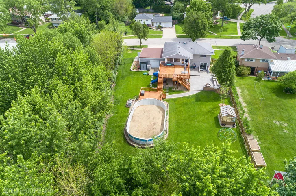 532 Cambridge Drive Schaumburg IL 60193