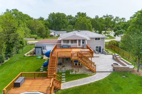 532 Cambridge Drive Schaumburg IL 60193