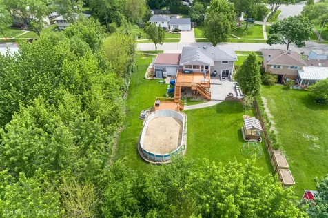 532 Cambridge Drive Schaumburg IL 60193
