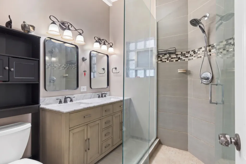2846 North Elston Avenue Chicago IL 60618