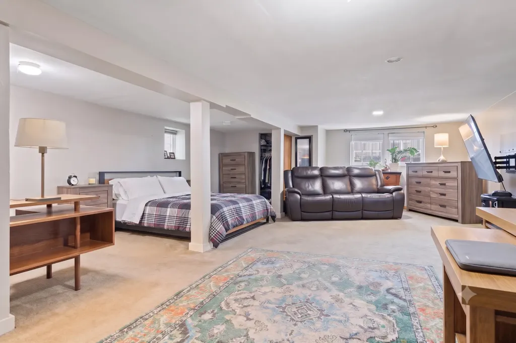 2846 North Elston Avenue Chicago IL 60618