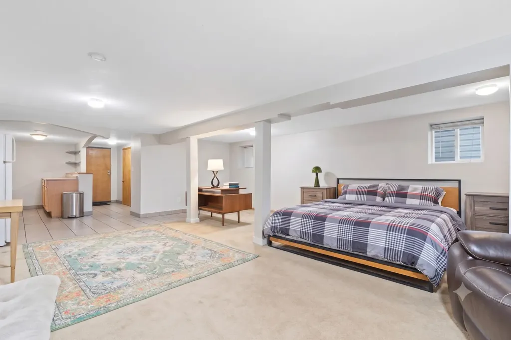 2846 North Elston Avenue Chicago IL 60618