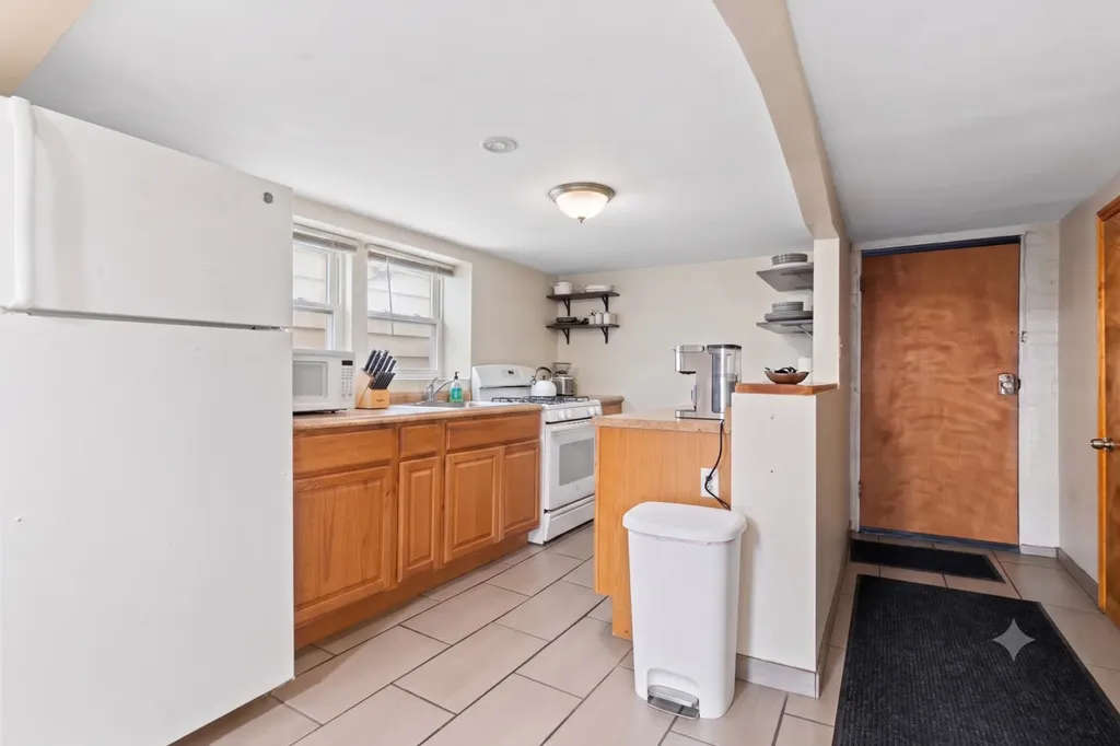 2846 North Elston Avenue Chicago IL 60618