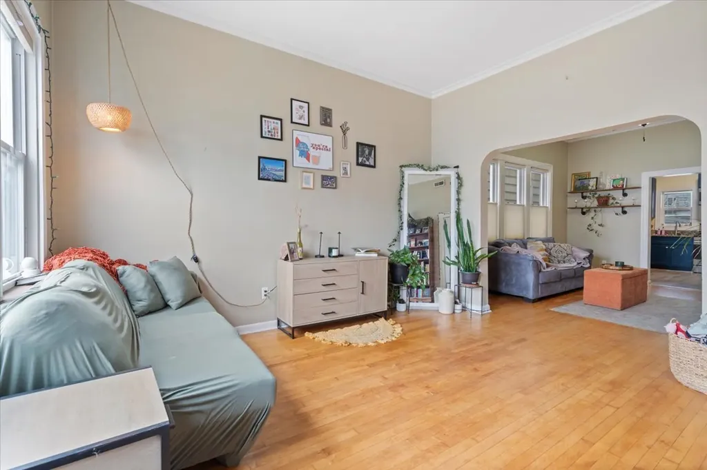 2846 North Elston Avenue Chicago IL 60618