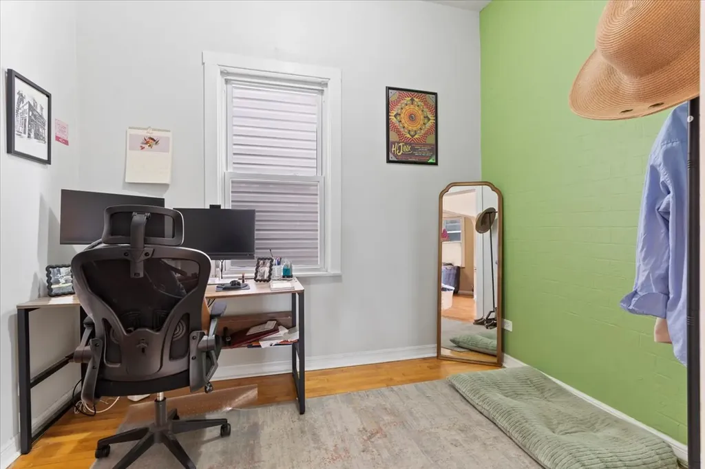 2846 North Elston Avenue Chicago IL 60618