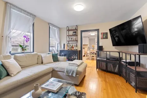 2846 North Elston Avenue Chicago IL 60618