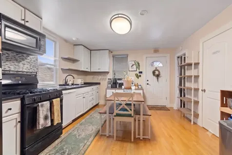 2846 North Elston Avenue Chicago IL 60618