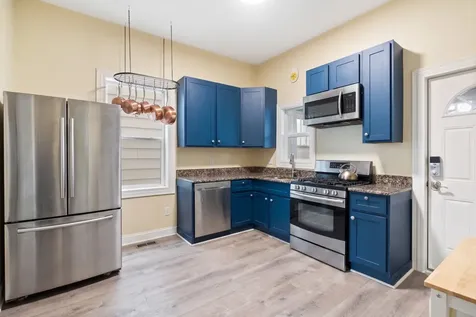 2846 North Elston Avenue Chicago IL 60618