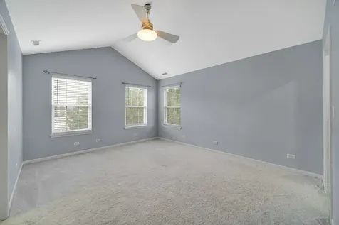 62 East Clare Court Palatine IL 60067