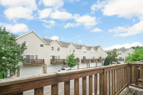 62 East Clare Court Palatine IL 60067