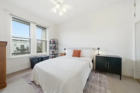 849 West Newport Avenue Chicago IL 60657
