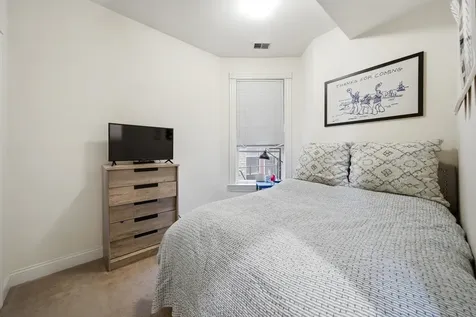 849 West Newport Avenue Chicago IL 60657