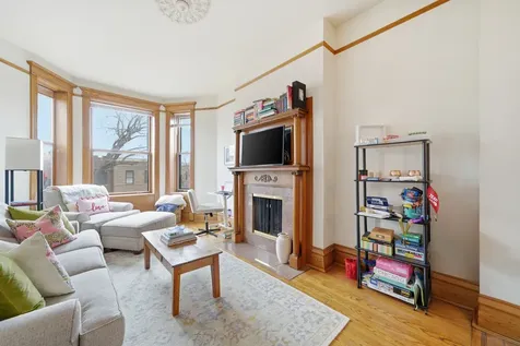 849 West Newport Avenue Chicago IL 60657