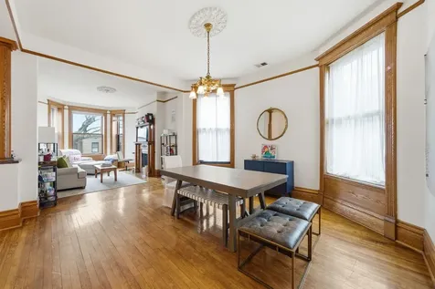 849 West Newport Avenue Chicago IL 60657