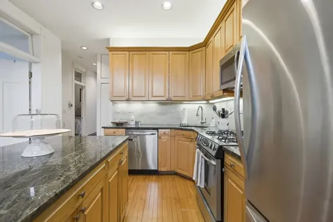 849 West Newport Avenue Chicago IL 60657