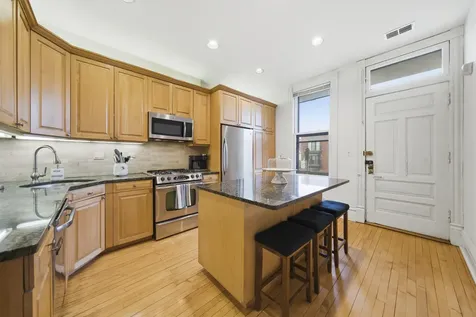 849 West Newport Avenue Chicago IL 60657