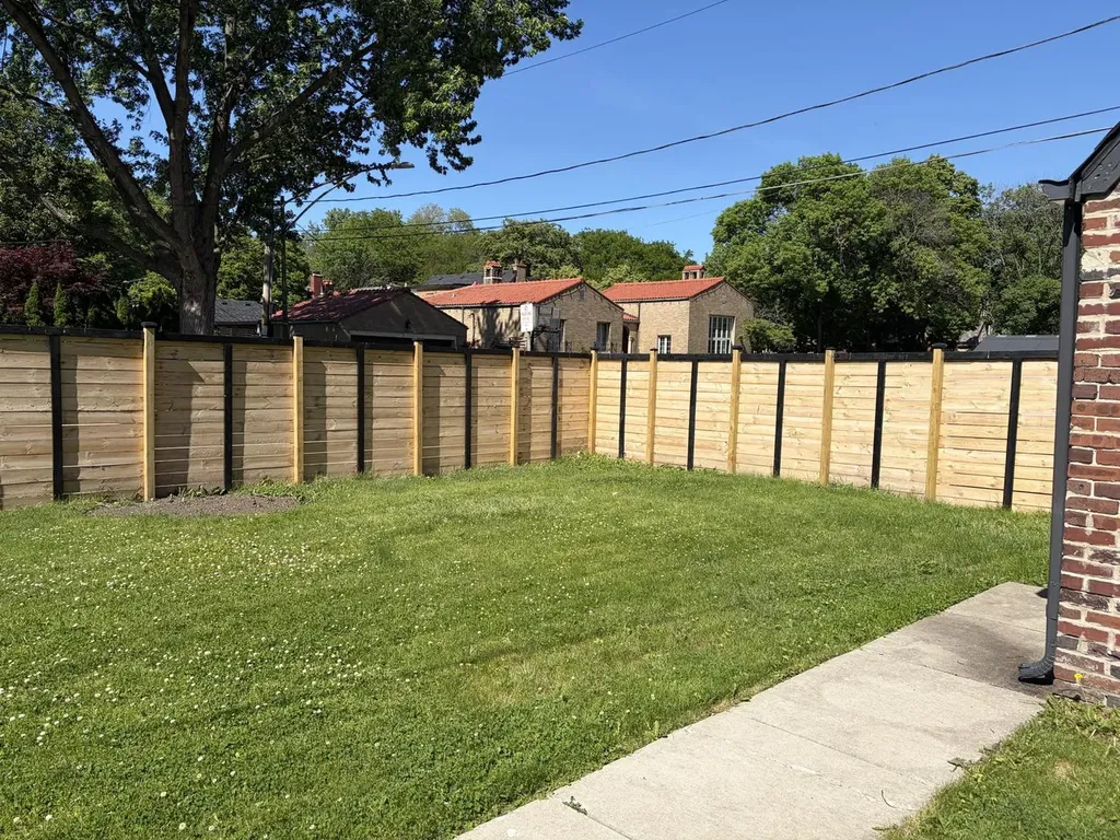 9001 South Claremont Avenue Chicago IL 60643