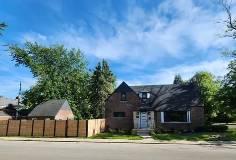 9001 South Claremont Avenue Chicago IL 60643