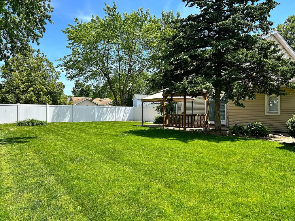 235 Westbrook Circle Naperville IL 60565