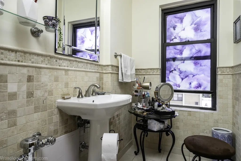 6700 South Crandon Avenue Chicago IL 60649