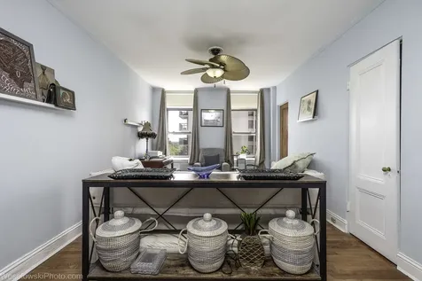 6700 South Crandon Avenue Chicago IL 60649