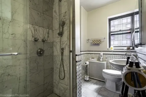 6700 South Crandon Avenue Chicago IL 60649