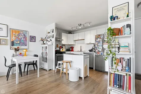 1450 East 55th Place Chicago IL 60637