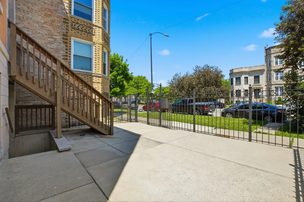 3139 West Washington Boulevard Chicago IL 60612