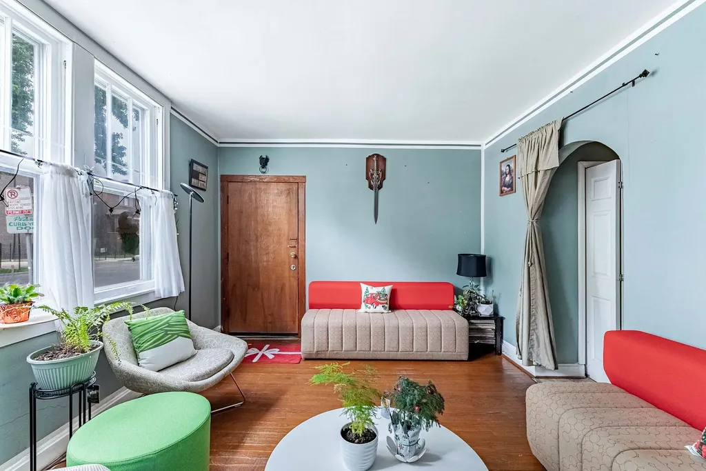 2703 South Hillock Avenue Chicago IL 60608